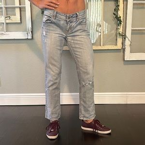 American Eagle favorite boyfriend jeans size 4